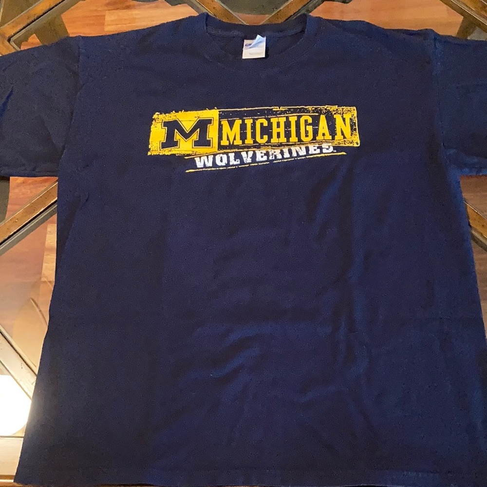 Michigan Wolverines T-Shirt - Men’s Large